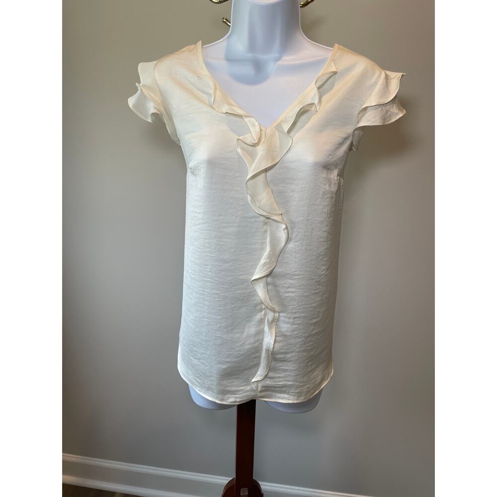 Banana Republic Cream Ruffle Front Sleeveless Top Size M Soft Cotton Blend